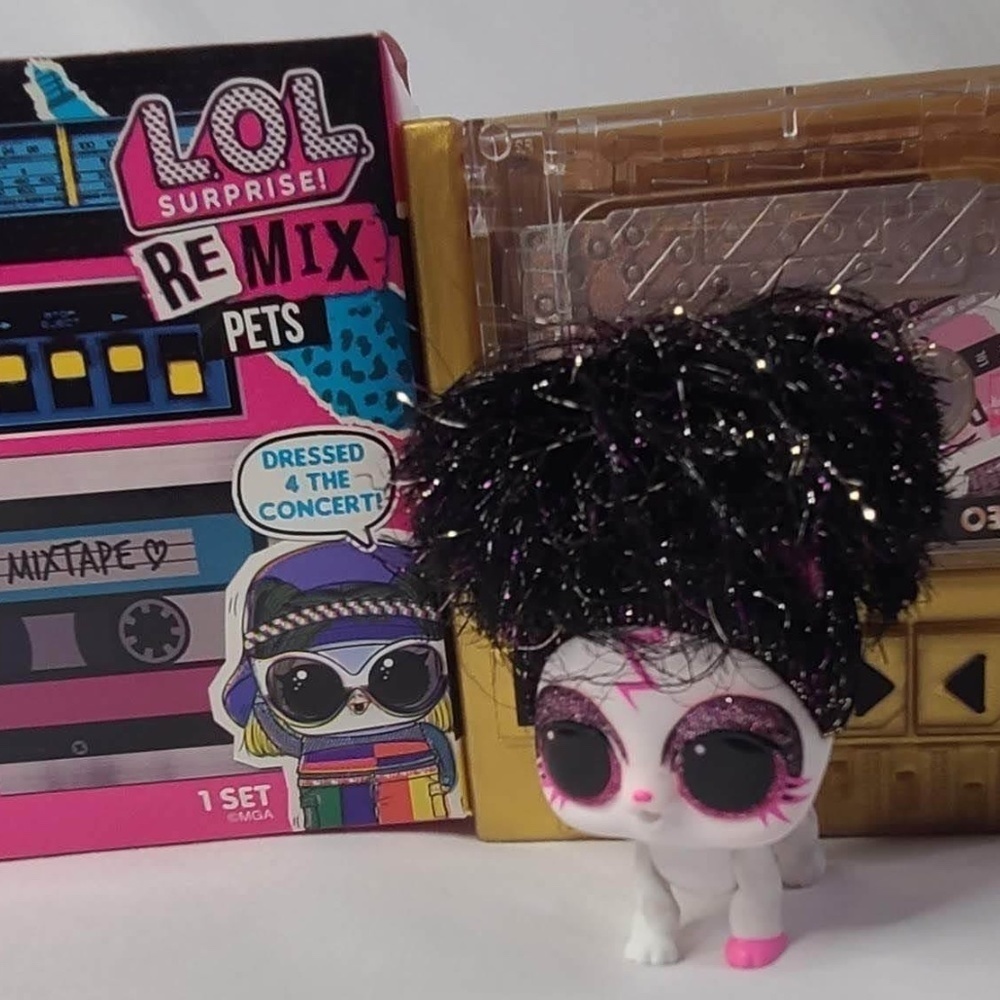 LOL Surprise Doll Remix Pets STAR KITTY New Open Box